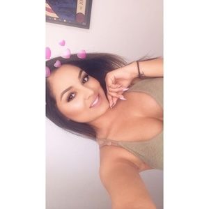 Meet your Posher, Anissa